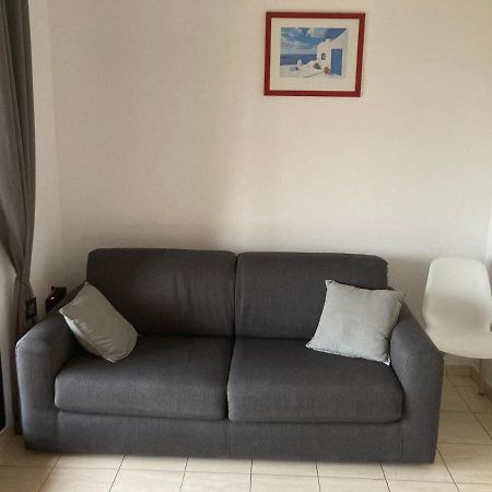 Appartement 2 Chambres Avec Piscine Face A La Mer A La Coudouliere Six-Fours-les-Plages Exteriör bild