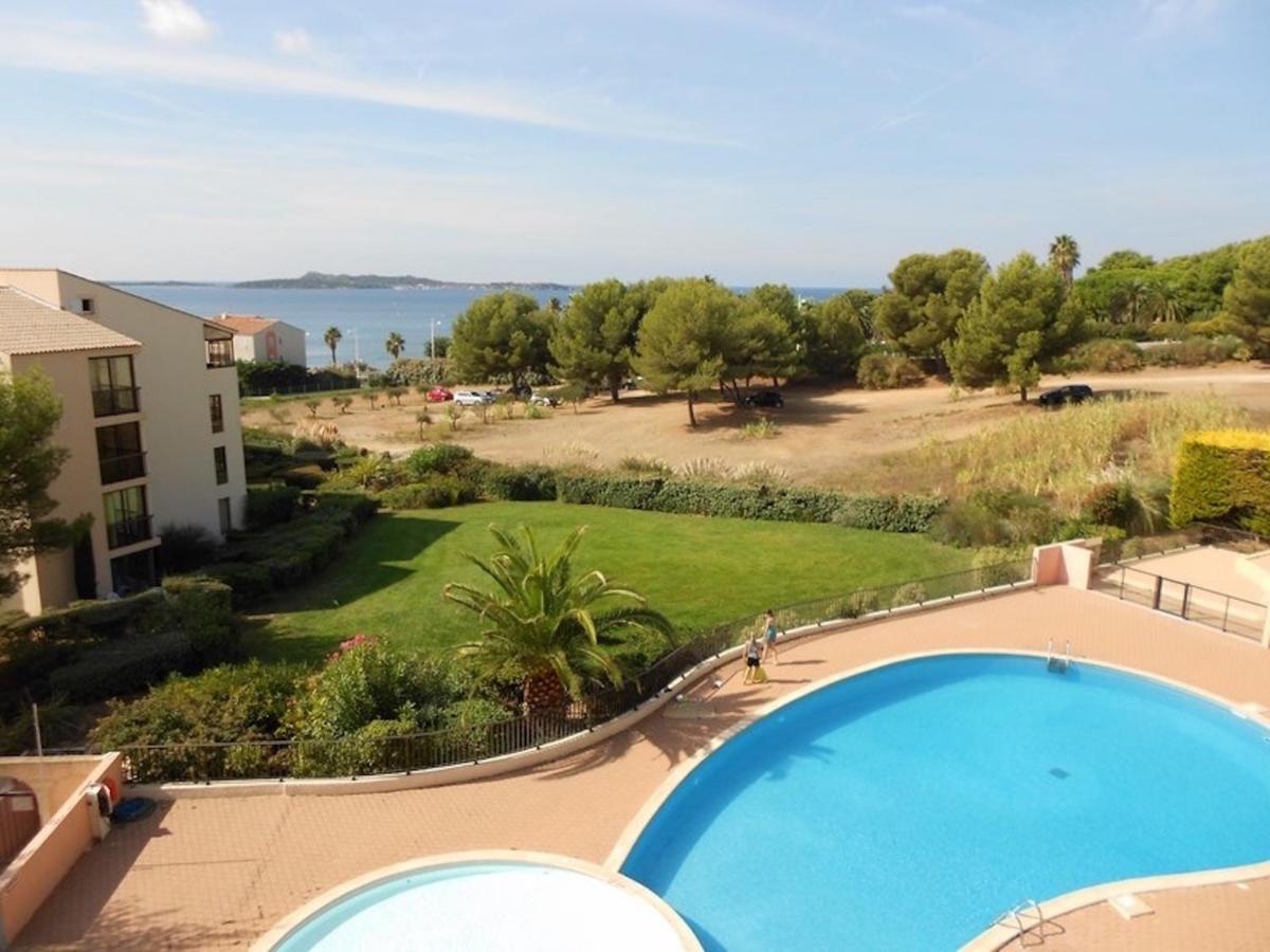 Appartement 2 Chambres Avec Piscine Face A La Mer A La Coudouliere Six-Fours-les-Plages Exteriör bild